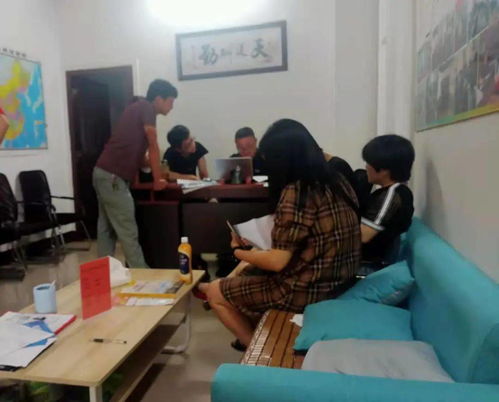 上虞高考志愿填報(bào)指南 專(zhuān)業(yè)工作室助力學(xué)子規(guī)劃未來(lái)